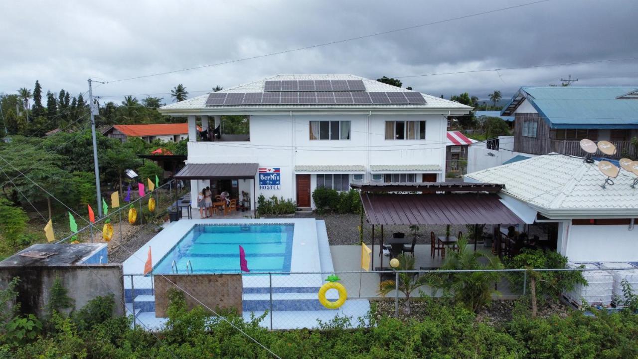 Bernis Hostel Moalboal Exterior photo